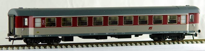 Passenger car 1st class type 1946T<br /><a href='images/pictures/ACME/50253a.jpg' target='_blank'>Full size image</a>